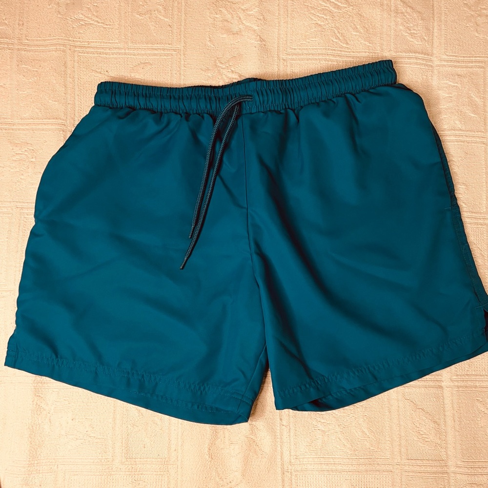 BCG men’s athletic shorts, size medium. Teal.